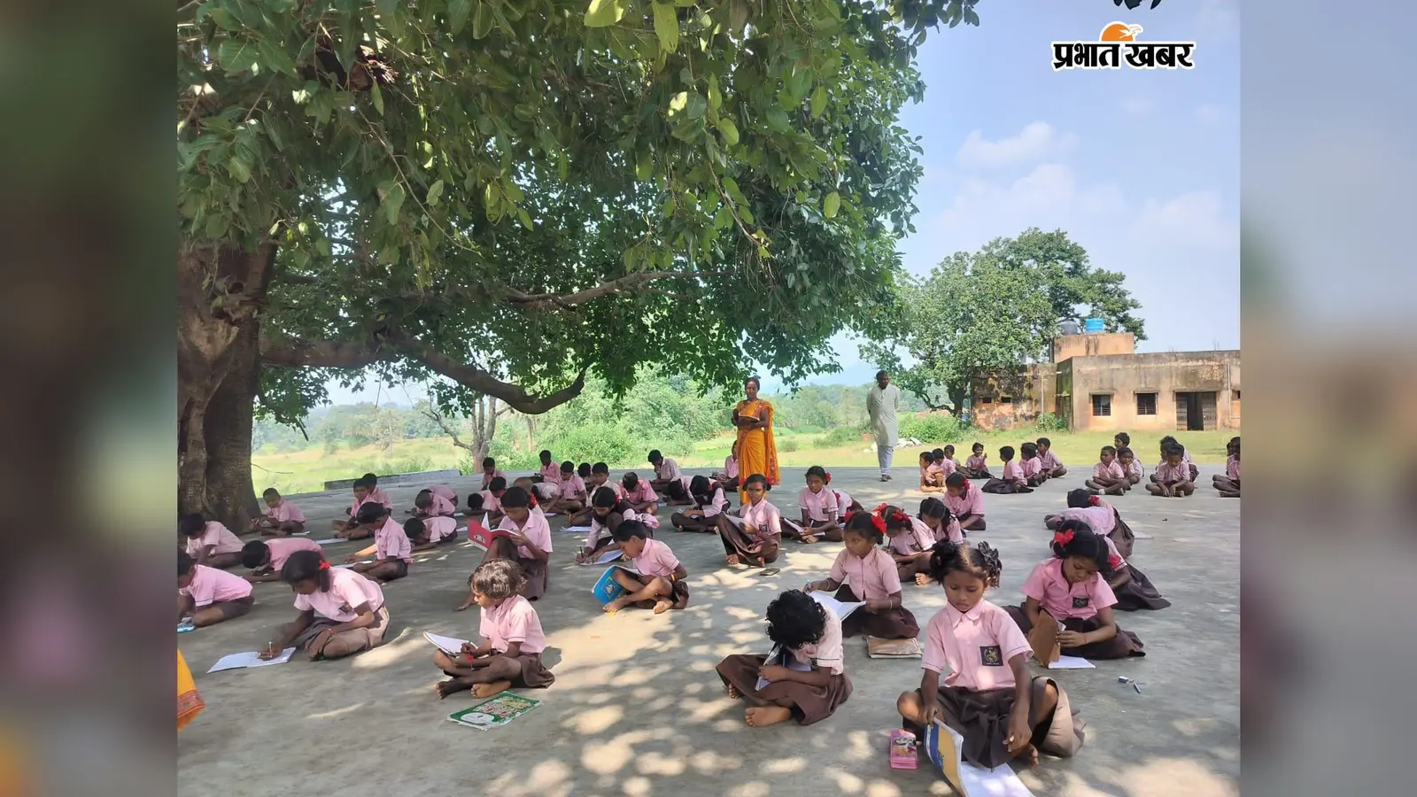 हिंदी दिवस पर विद्यार्थियों ने दिखाई प्रतिभा, निबंध, श्रुतिलेख व सुलेख प्रतियोगिता आयोजित