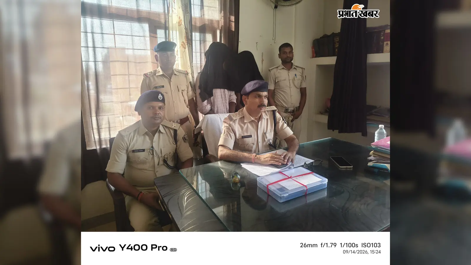 बेनीपुर में घर से चोरी का खुलासा, दो आरोपित गिरफ्तार, मोबाइल-टैब और नकद बरामद