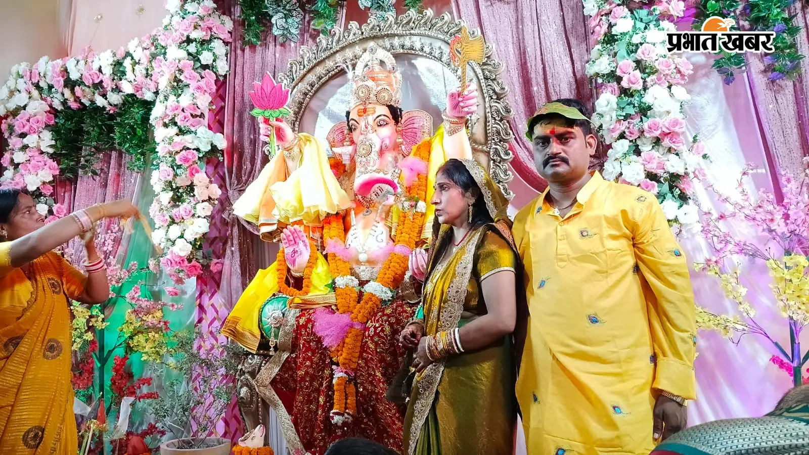 सीवान में गणेश चतुर्थी पर गूंजे गणपति बप्पा मोरया के जयकारे, पंडालों में उमड़ी श्रद्धालुओं की भीड़