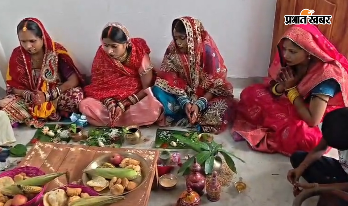 हरितालिका तीज पर सुहागिनों ने की शिव-पार्वती की पूजा, पति की दीर्घायु की कामना | Prabhat Khabar Network