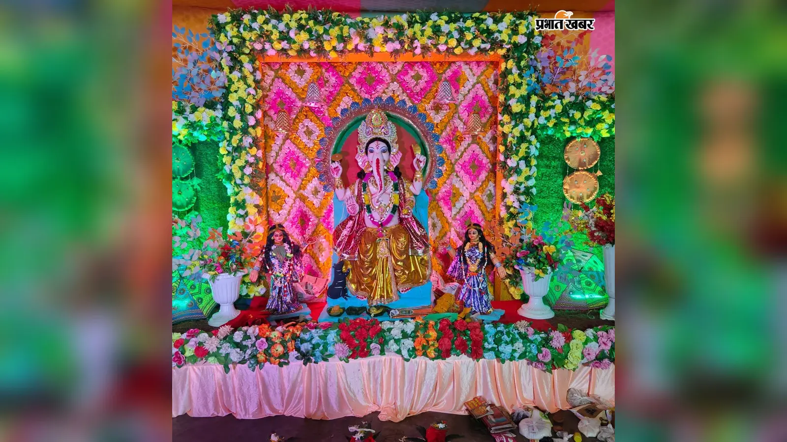 बसिया में धूमधाम से मनी गणेश चतुर्थी, गणपति बप्पा के जयकारों से गूंजा मंदिर परिसर