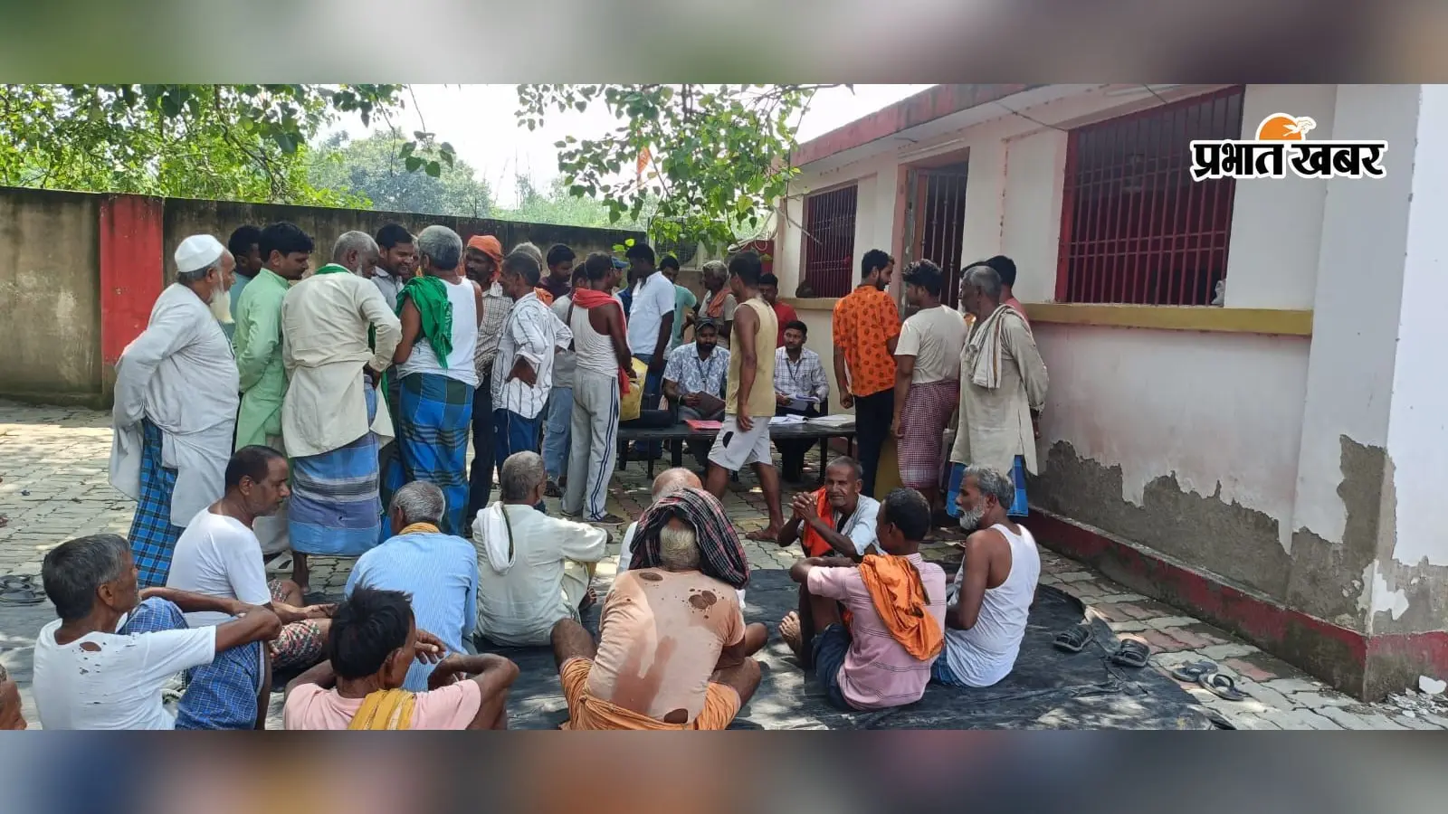 गोपालगंज के सवनही एराजी में खतियान निर्माण को लेकर ग्राम सभा, रैयतों को दस्तावेज जमा करने की जानकारी