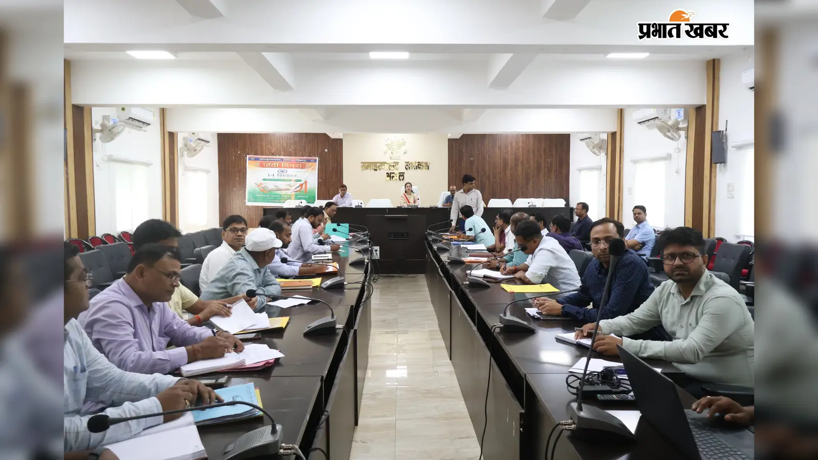 अरवल में 12,113 पेंशनधारियों का जीवन प्रमाणीकरण लंबित, डीएम ने शीघ्र निष्पादन का दिया निर्देश