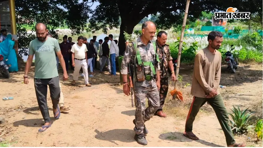 गढ़वा: आस्था के मंदिर में आधी रात चोरी, ठेले पर सामान ले जाता दिखा संदिग्ध