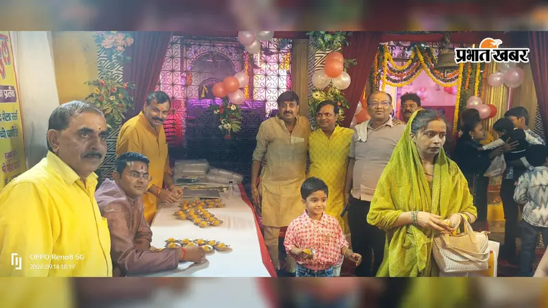 ‘ॐ गं गणपतये नमः’ से गूंजा बेतिया, लाल बाजार से कोतवाली चौक तक  चार जगहों पर विराजे लाल बाग के राजा, रात तक चलता रहा दर्शन