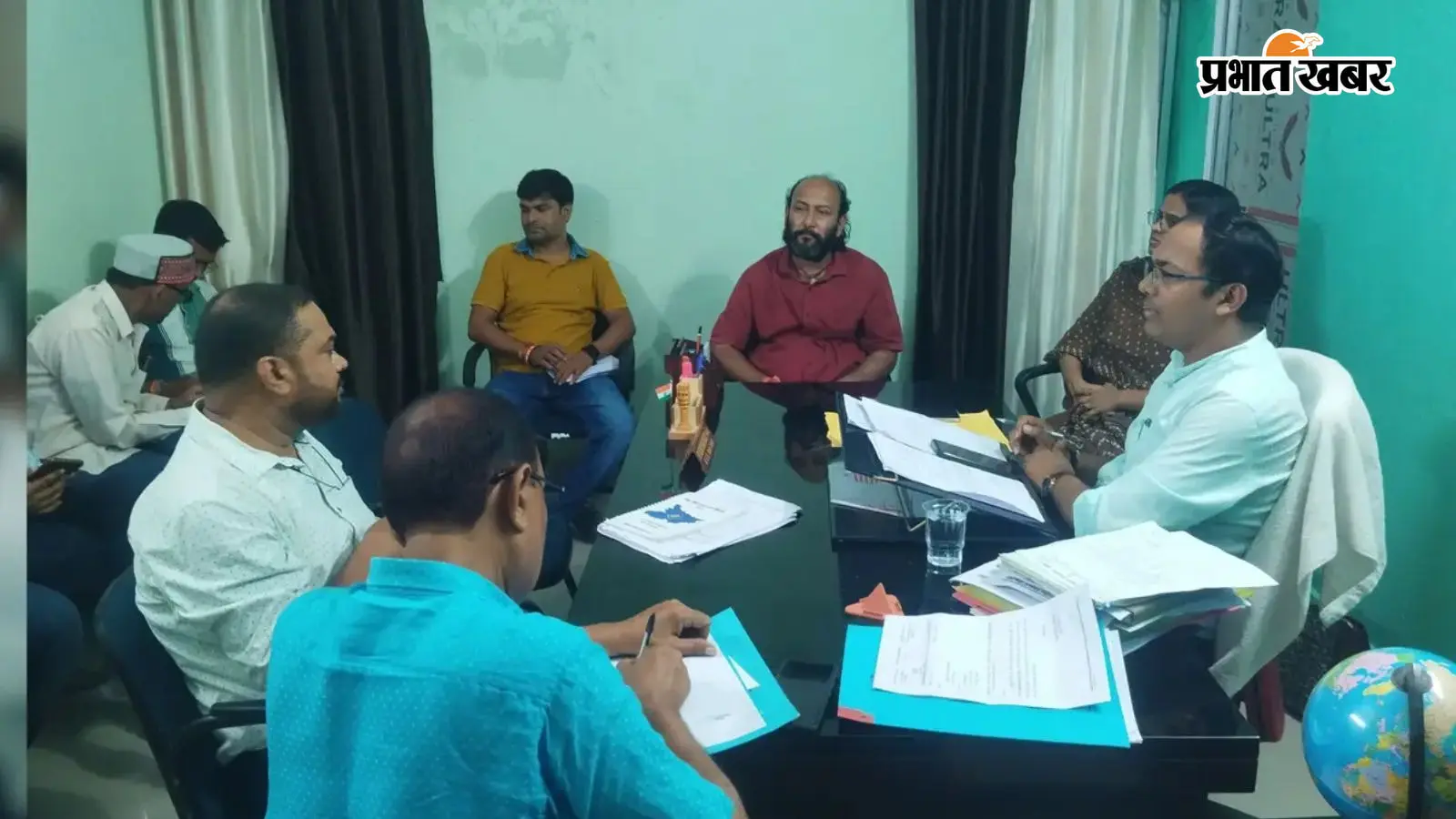 बक्सर : सदर प्रखंड कार्यालय में कई समितियों की बैठक, योजनाओं की प्रगति की हुई समीक्षा