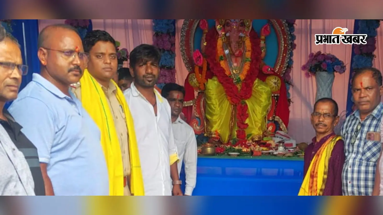 गणेश चौक में धूमधाम से हुई भगवान गणेश की पूजा