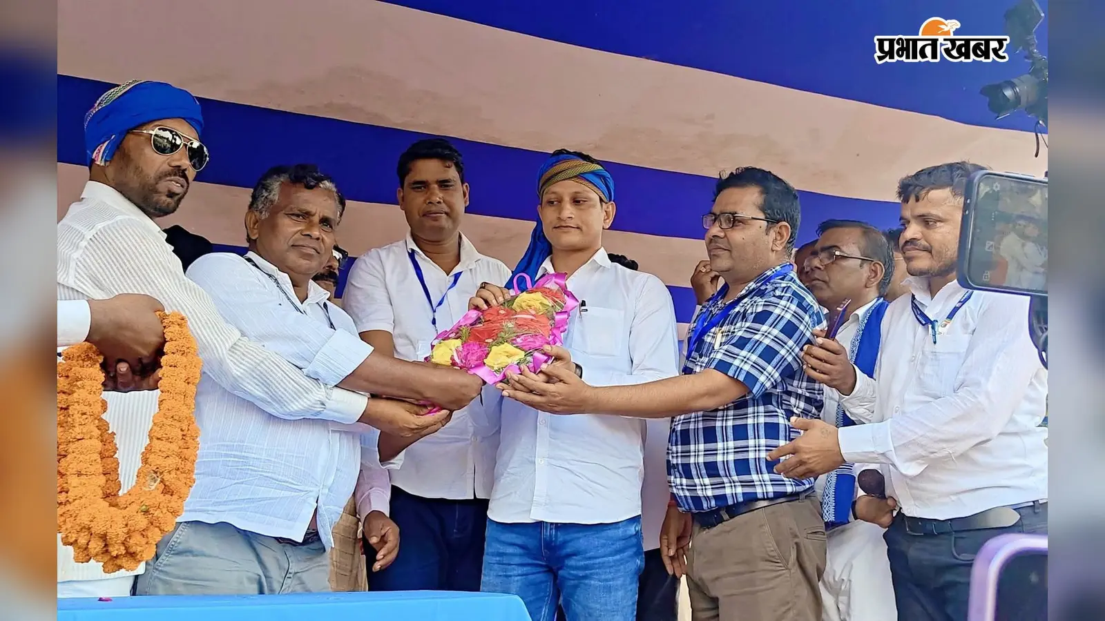 बांका के कटोरिया में मंदार प्रगति सेवा फाउंडेशन का वार्षिक समारोह: गोल्डन दास बोले- 'दो रोटी कम खाएं, बच्चों को पढ़ाएं'; 24 को दिल्ली कूच का आह्वान
