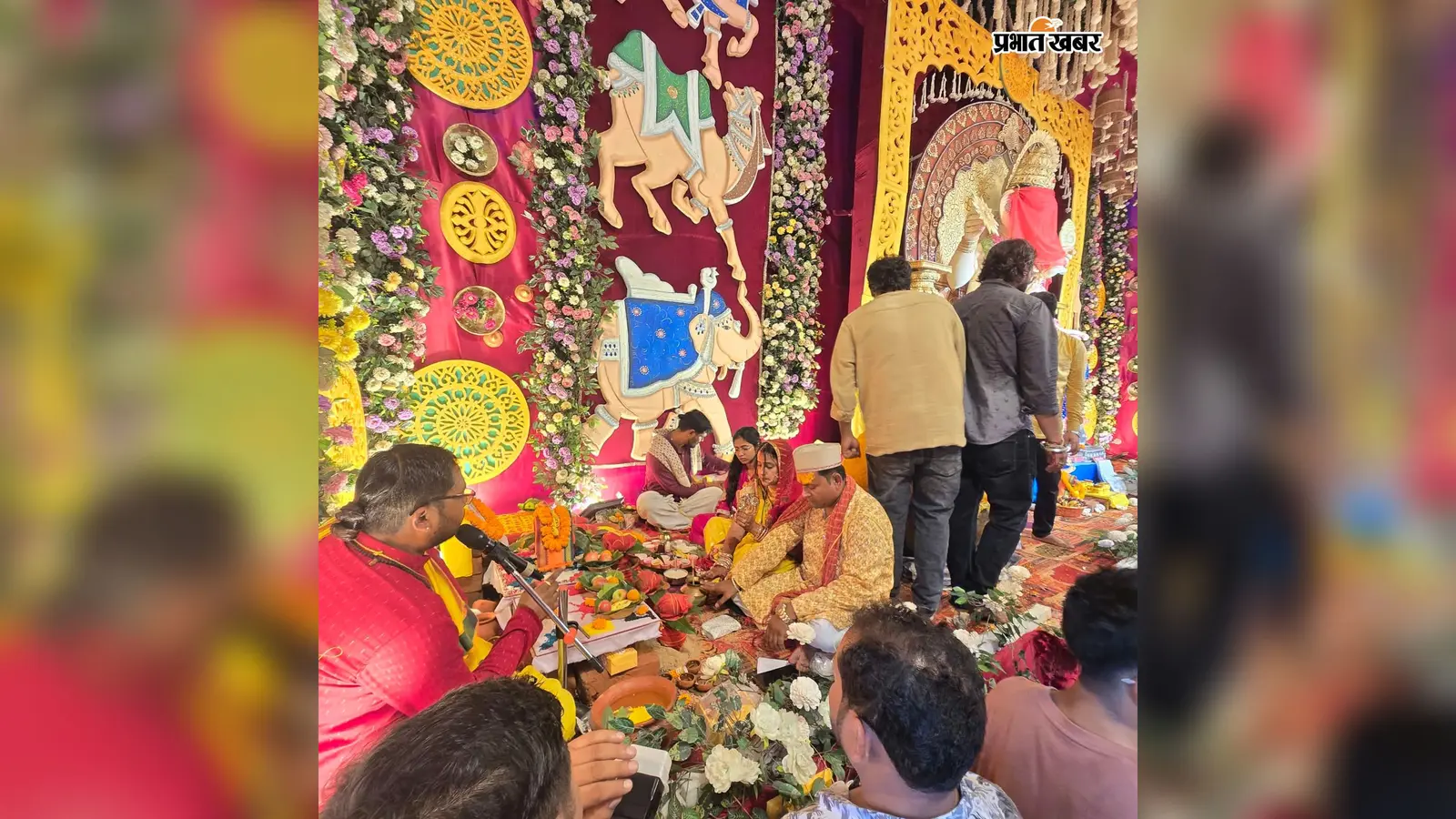 रामगढ़ शहर में गणेश महोत्सव की धूम, कहीं 20 फीट तो कहीं 101 किलो लड्डू का महाभोग