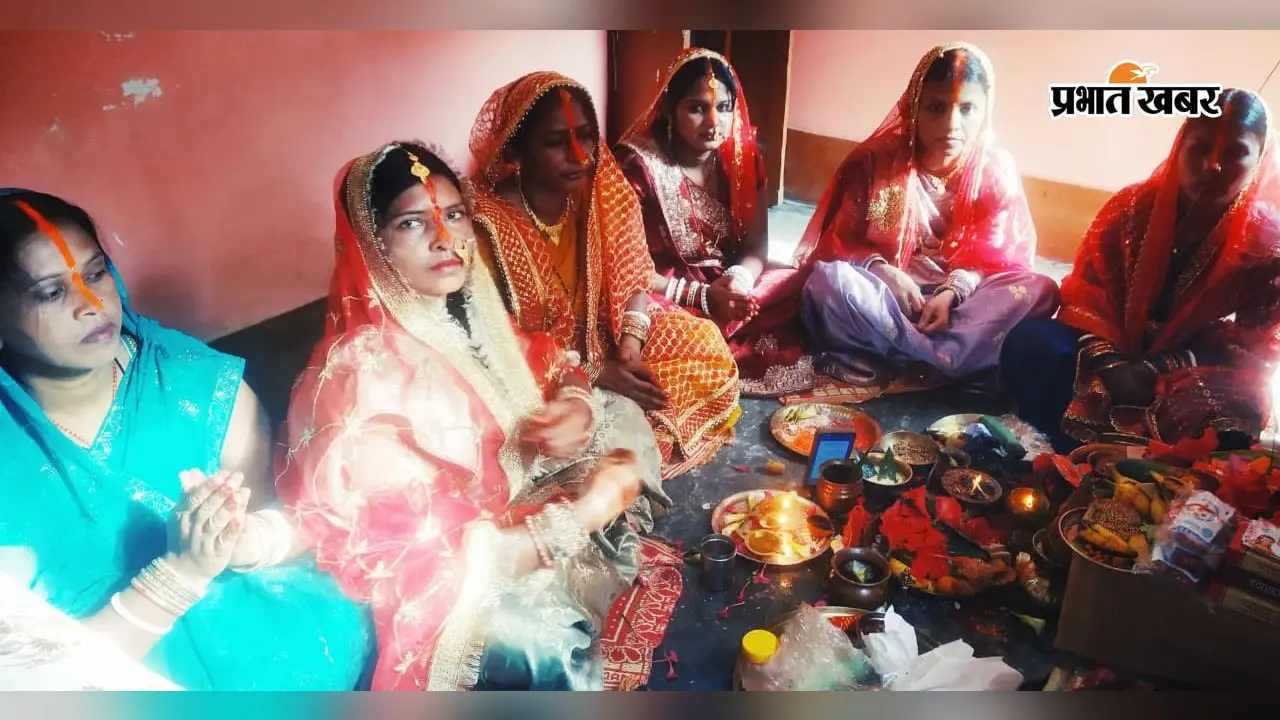 झुमरीतिलैया: सुहागिनों ने किया हरितालिका तीज व्रत