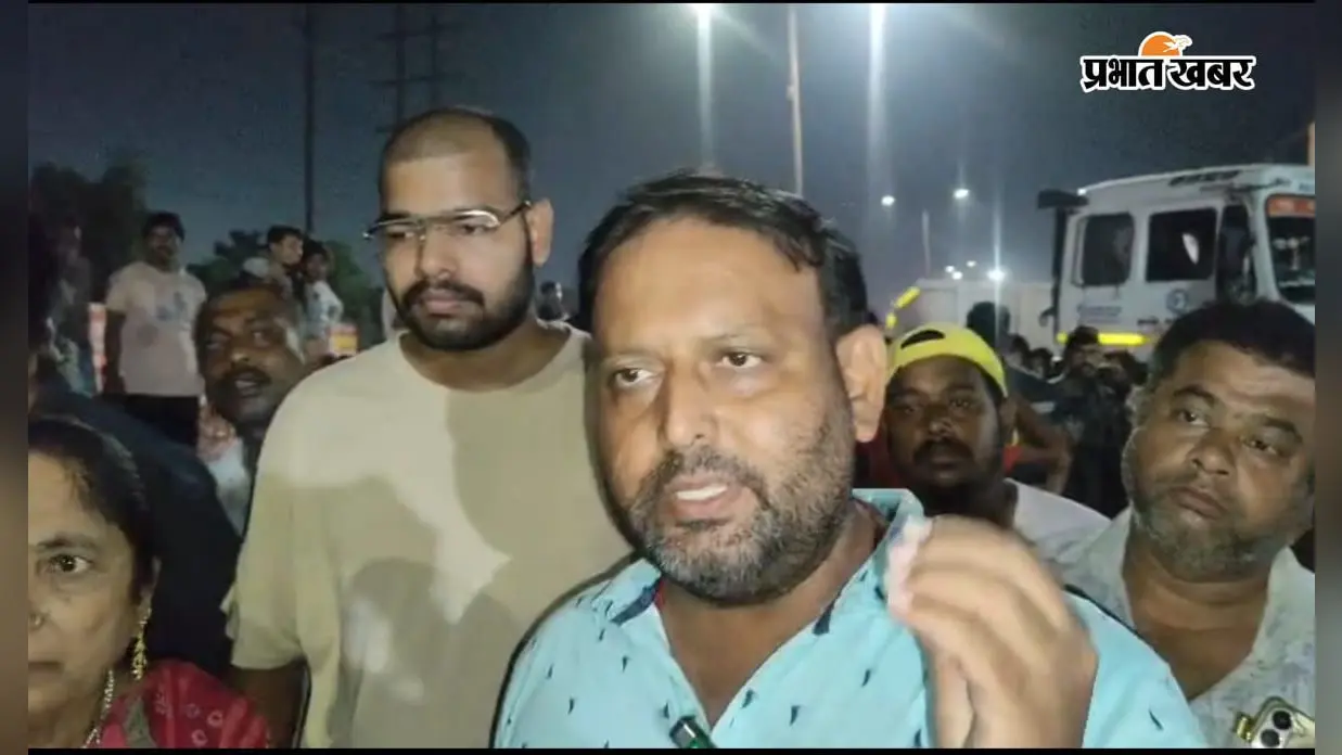 चाबी देने से इनकार करने पर ट्रक चालक पर चाकू से हमला, सड़क जाम, जानें पूरा मामला
