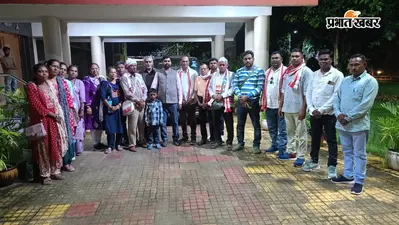 महाराष्ट्र से खूंटी पहुंचे सामाजिक कार्यकर्ता: जिला परिषद अध्यक्ष मसीह गुड़िया से मिले, भगवान बिरसा मुंडा के विचारों पर हुई चर्चा
