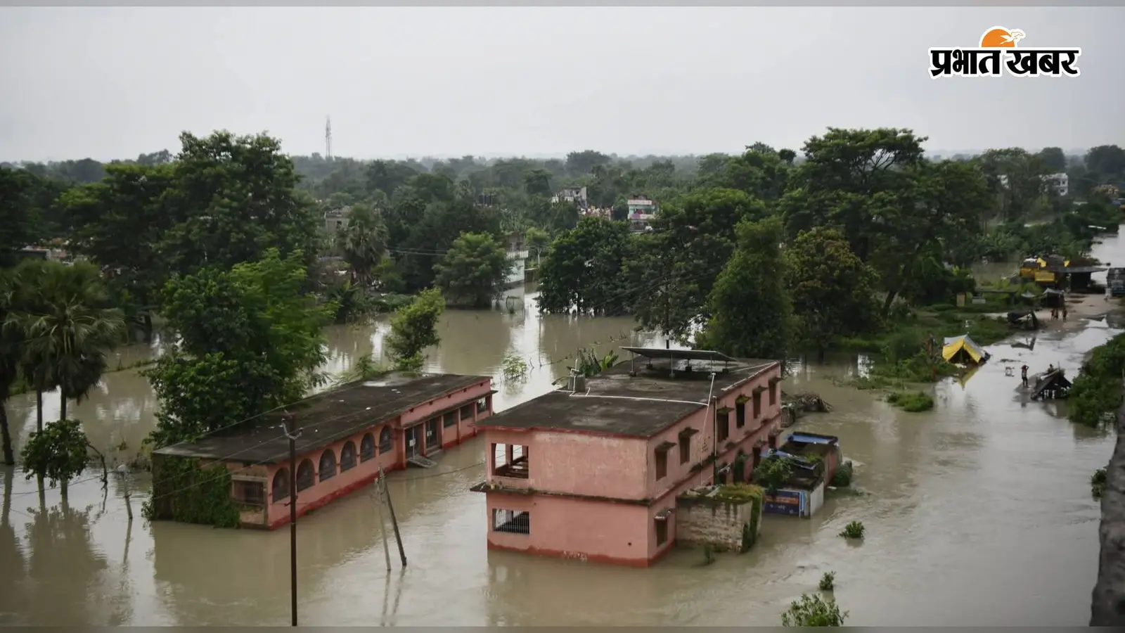 वैशाली में बाढ़ प्रभावित स्कूल रहेंगे बंद, पानी और असुरक्षित रास्ते वाले विद्यालयों पर डीएम का सख्त आदेश
