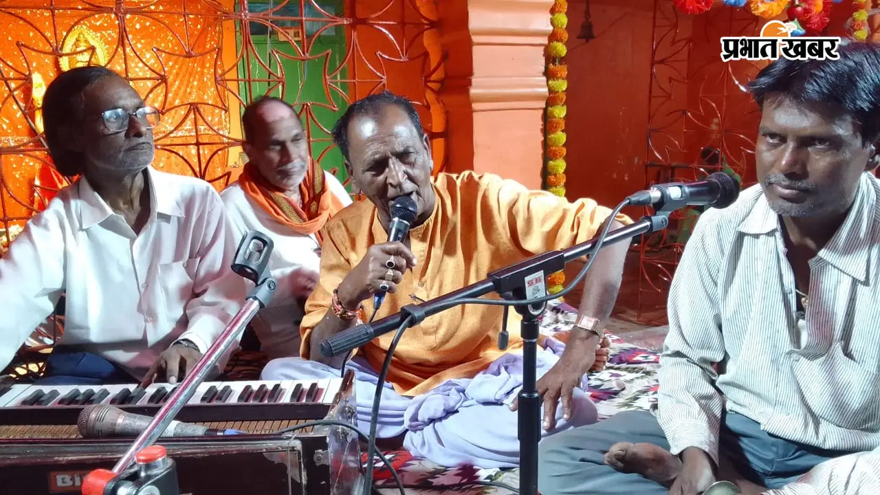 गणेश चतुर्थी पर भक्तिमय हुआ गुमला, श्रीगणेश मंदिर में उमड़ी श्रद्धालुओं की भीड़