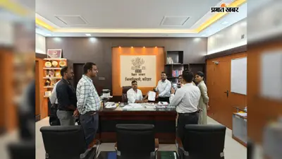 बिहार पंचायत सेवा संघ ने शुरू किया चरणबद्ध आंदोलन: कटिहार में कामकाज रखे बिना बाधा काली पट्टी बांधकर ड्यूटी, देखें वजह