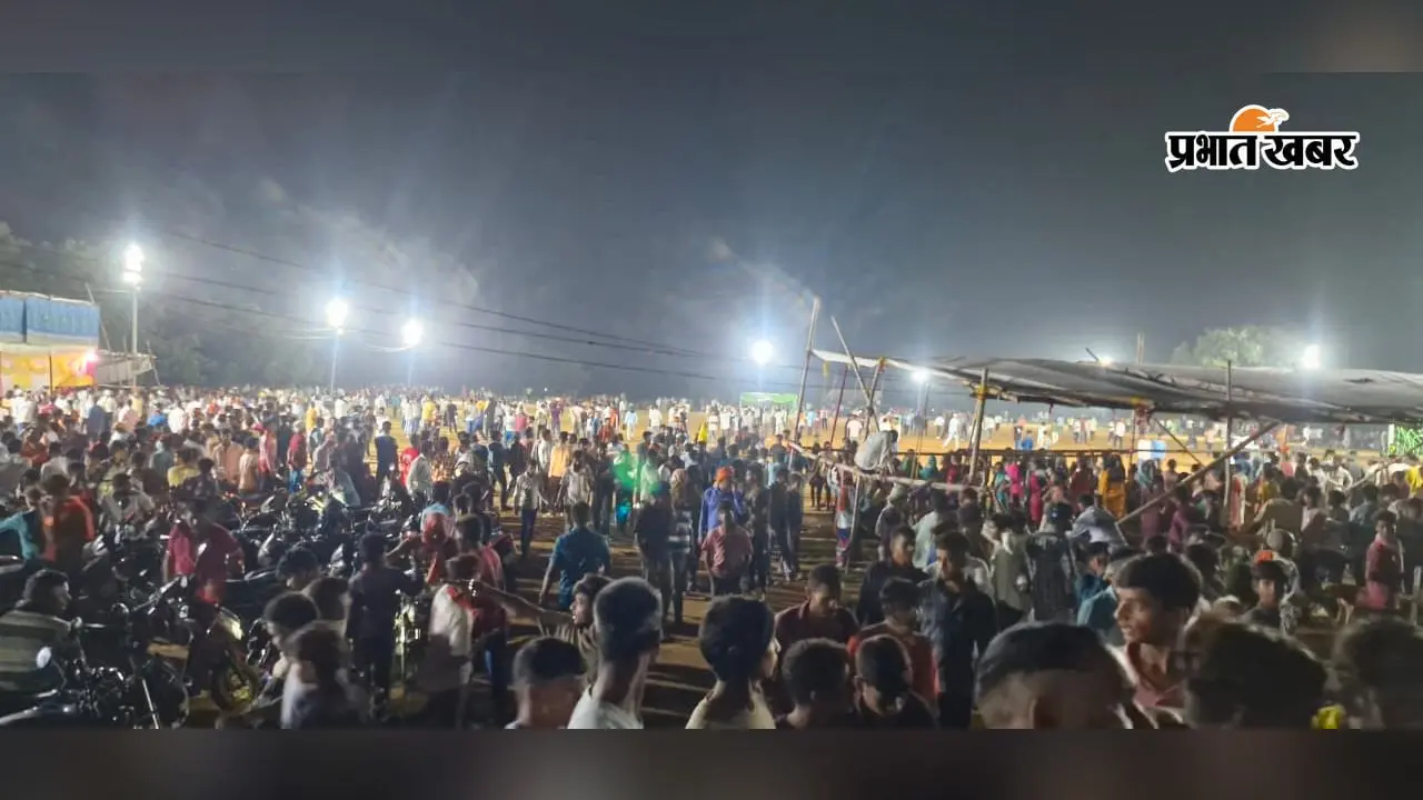 चौपारण के बेलाही में संपन्न हुआ 7 दिवसीय रात्रि फुटबॉल टूर्नामेंट: पूर्णाथाम की टीम बनी विजेता