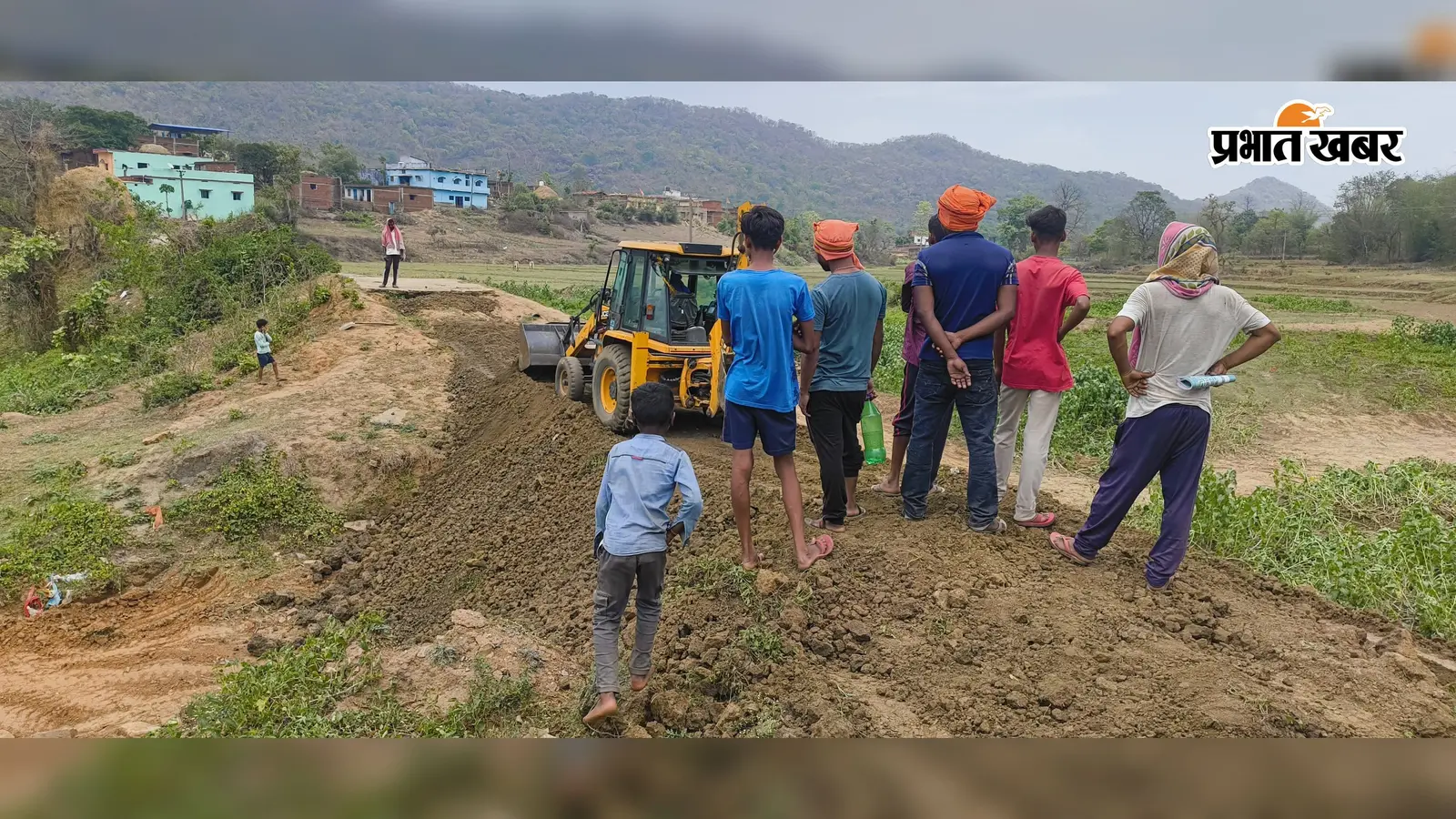 रामगढ़ के भदानीनगर में तेज बारिश से बही पुलिया, आवागमन ठप होने से ग्रामीण परेशान