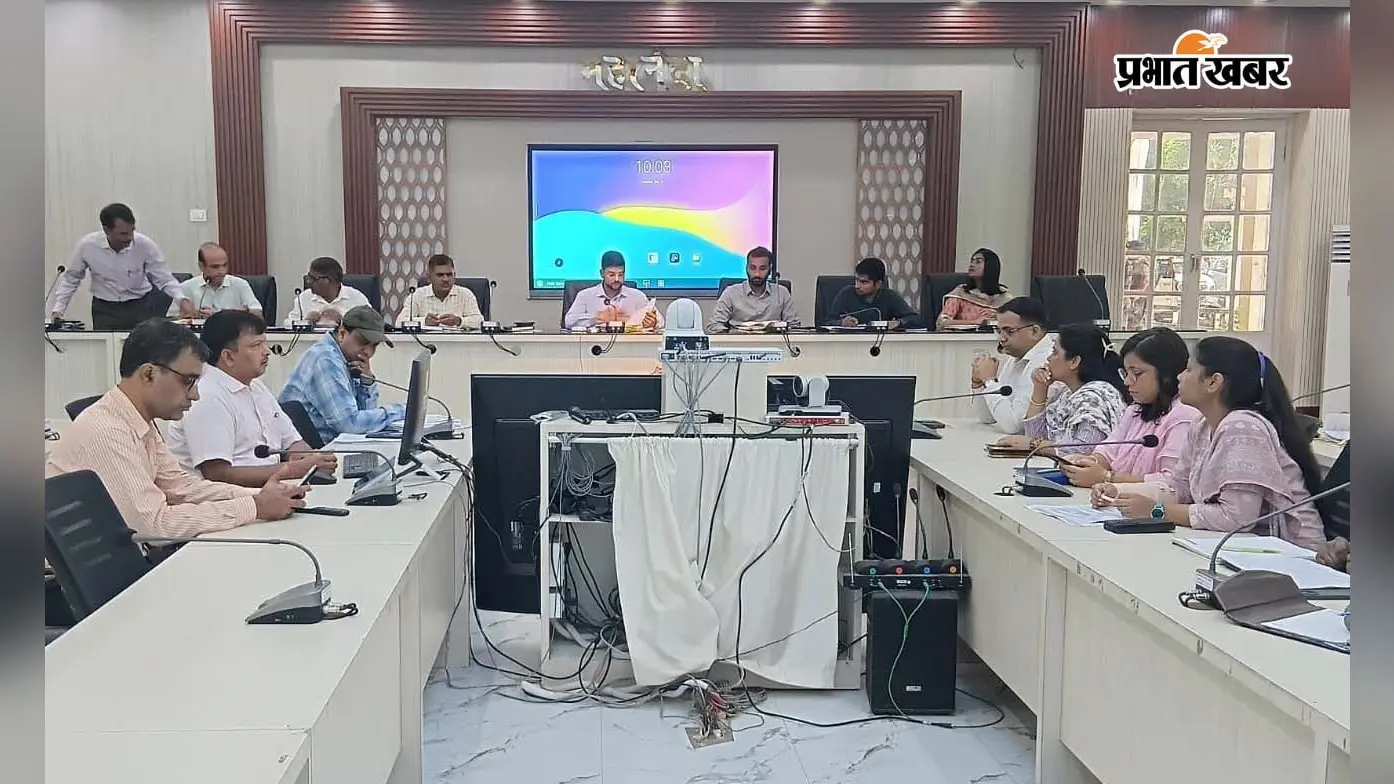 पूर्णिया में DM अंशुल कुमार का बड़ा निर्देश: सदर अस्पताल के लिए 7-12 एकड़ जमीन तलाशें; 10 दिनों में सुलझानी होंगी शिकायतें