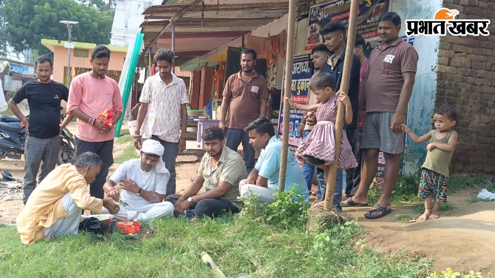 रोहतास के इटिम्हॉ में दुर्गा पूजा पंडाल निर्माण को लेकर हुआ भूमि पूजन, तैयारियां शुरू