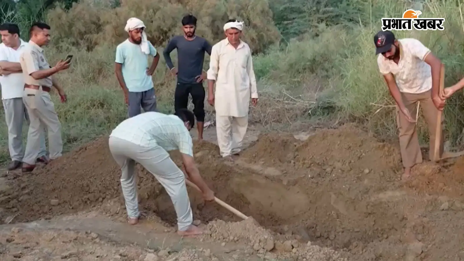 हरियाणा में 24 घंटे बाद कब्र खोद कर पुलिस ने निकाला 20 साल के युवती का शव, 2 दिन से थी लापता, जांच में जुटी पुलिस
