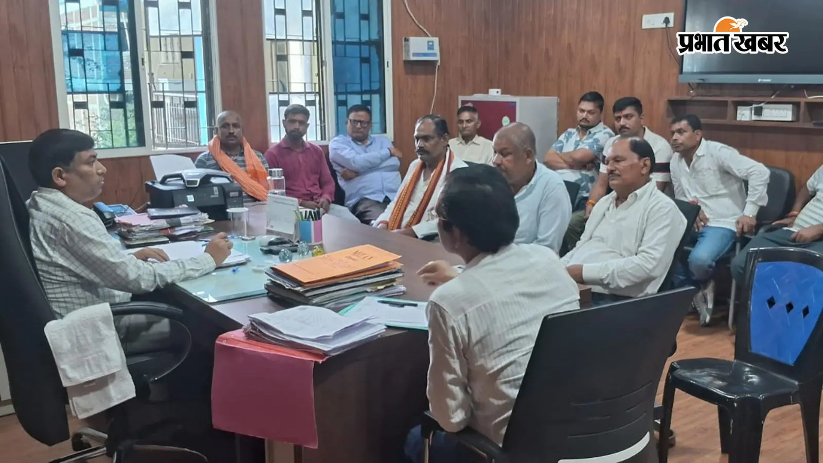 पटना: बसों के मनमाने टाइम-टेबल पर लगेगी रोक, एसडीओ ने बस मालिकों को दिया समय-सारणी पालन का निर्देश