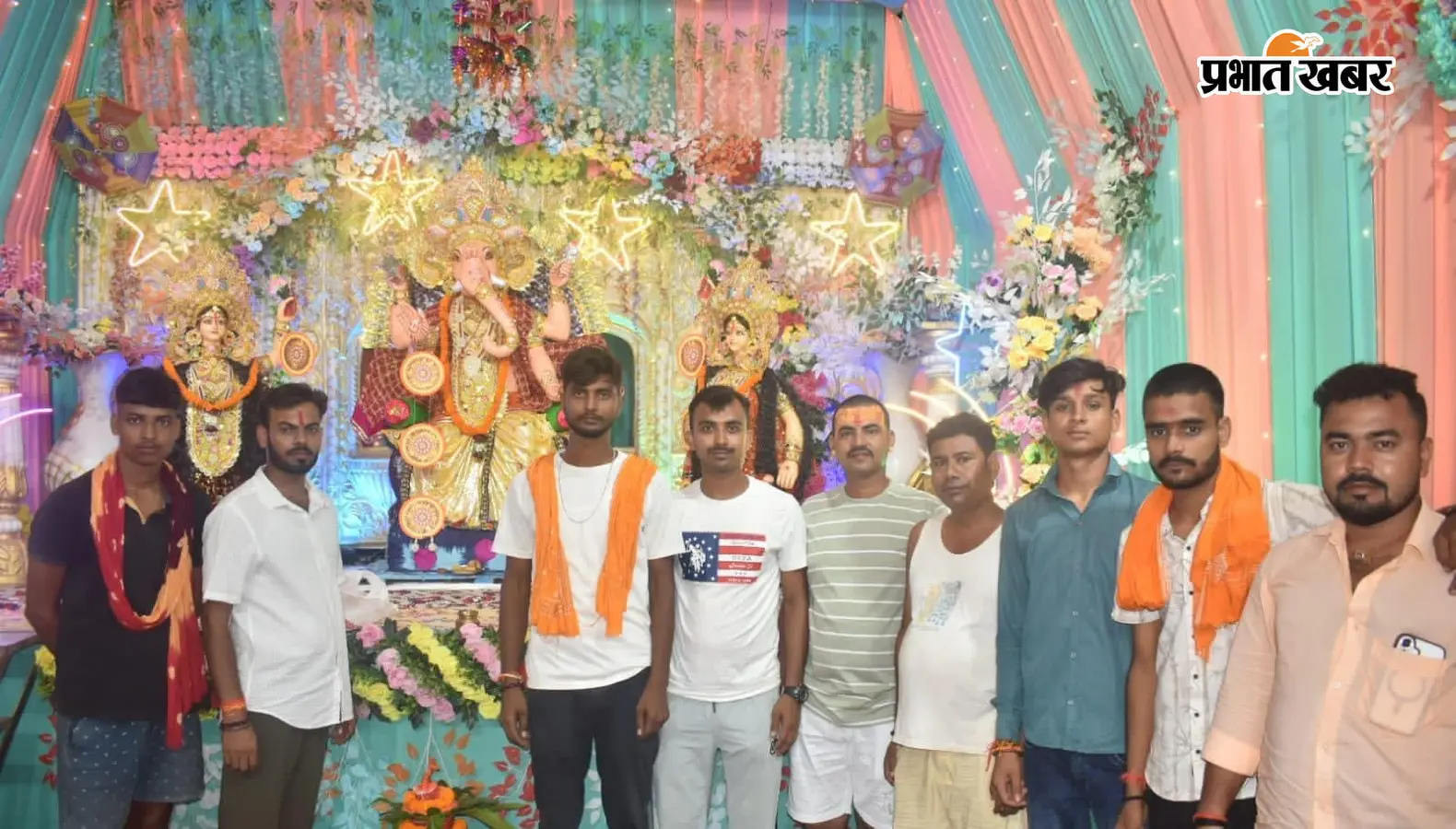 प्रतिमा दर्शन के लिए पहुंचे श्रद्धालु | Prabhat Khabar Network