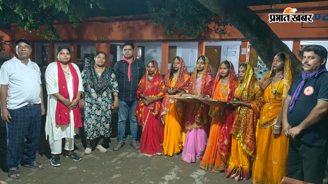 प्रशिक्षण के दौरान सांस्कृतिक कार्यक्रम प्रस्तुत करते कलाकार | Prabhat Khabar Network