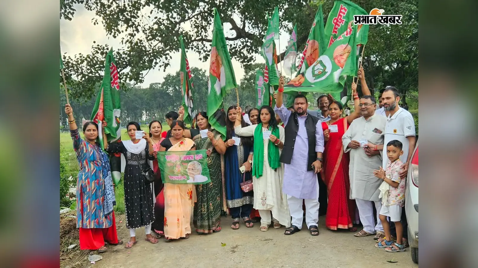 भाजपा महिला मोर्चा से राजद में पहुंचीं कई नेत्रियां, कैलाश यादव ने किया सभी का स्वागत