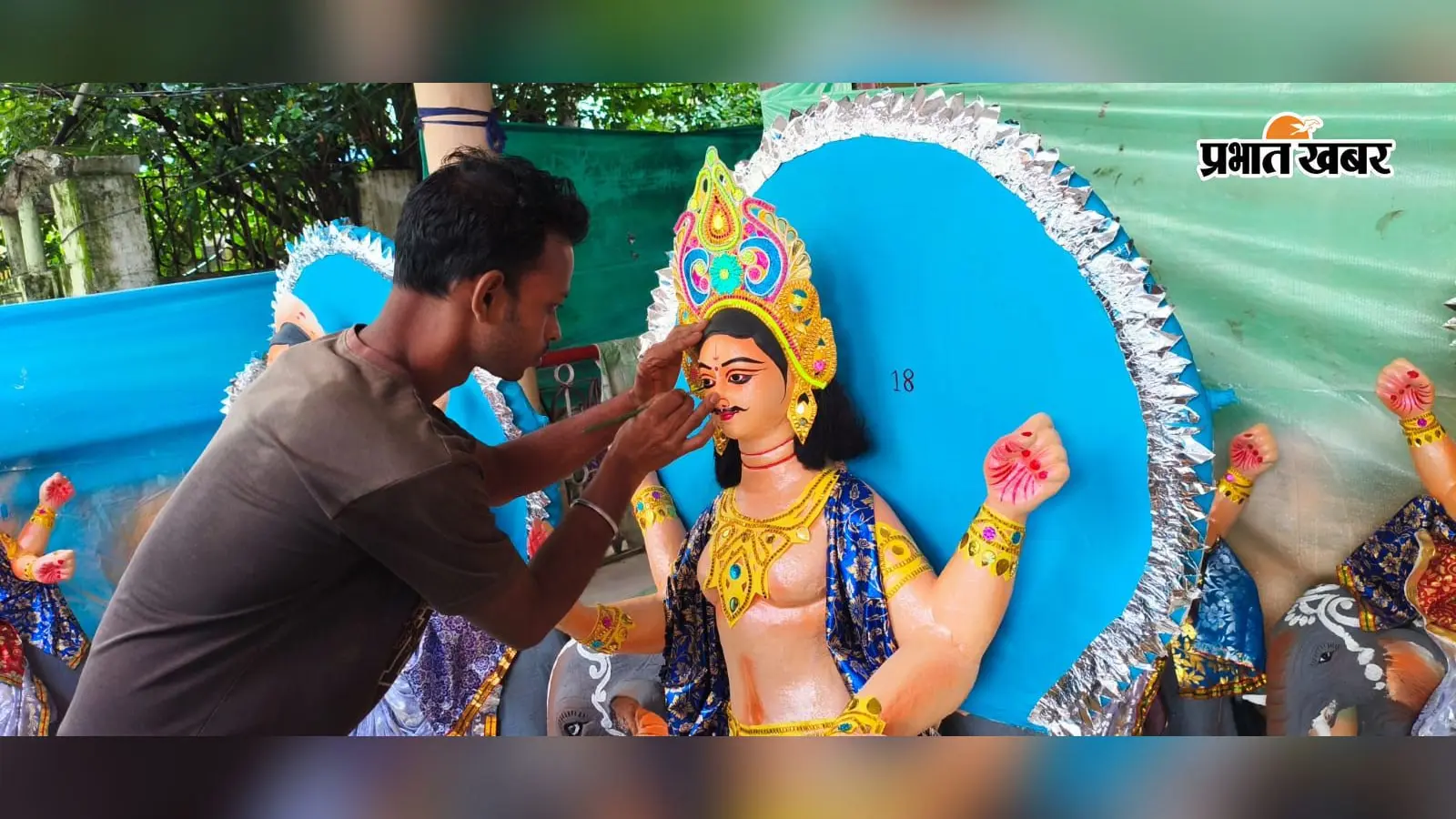 Vishwakarma Puja 2026: खूंटी में विश्वकर्मा पूजा को लेकर उत्साह, वाशिंग सेंटर से शोरूम तक बढ़ी रौनक