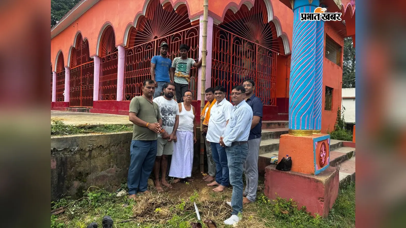 मां दुर्गा के जयकारों से गूंजा कोटालपोखर, खूंटी पूजन के साथ शुरू हुआ भव्य पंडाल निर्माण