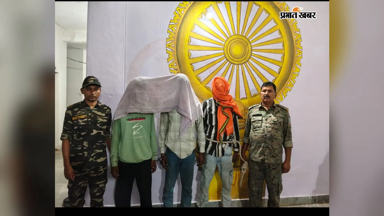 हजारीबाग: पुलिस का विशेष समकालीन छापामारी अभियान, 34 वारंटी समेत 44 अपराधी गिरफ्तार