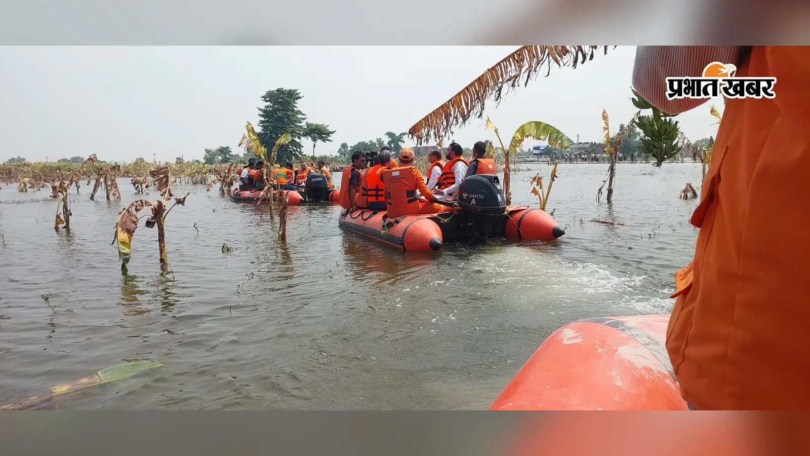 वोट के जरिए क्षेत्र में केन्द्रीय टीम भ्रमण करते हुए | Prabhat Khabar Network