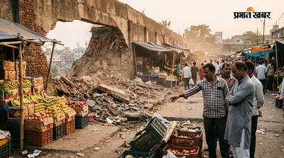 धनबाद फल मंडी की 100 फीट दीवार ध्वस्त, करोड़ों के कारोबार पर मंडराया सुरक्षा का बड़ा खतरा