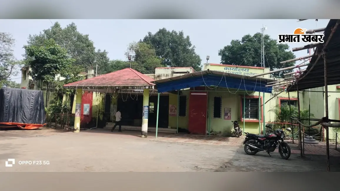 लातेहार: नगर पंचायत कार्यालय में वार्ड पार्षदों के बैठने की व्यवस्था करने की मांग, उपाध्यक्ष संतोष रंजन ने लिखा पत्र