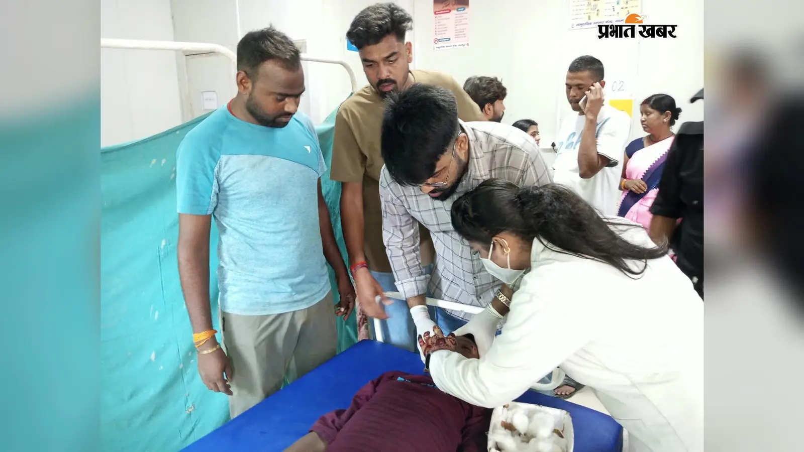औरंगाबाद में एनएच-19 पर टोटो-बाइक की टक्कर में पांच लोग घायल, गंभीर हालत में तीन हायर सेंटर रेफर