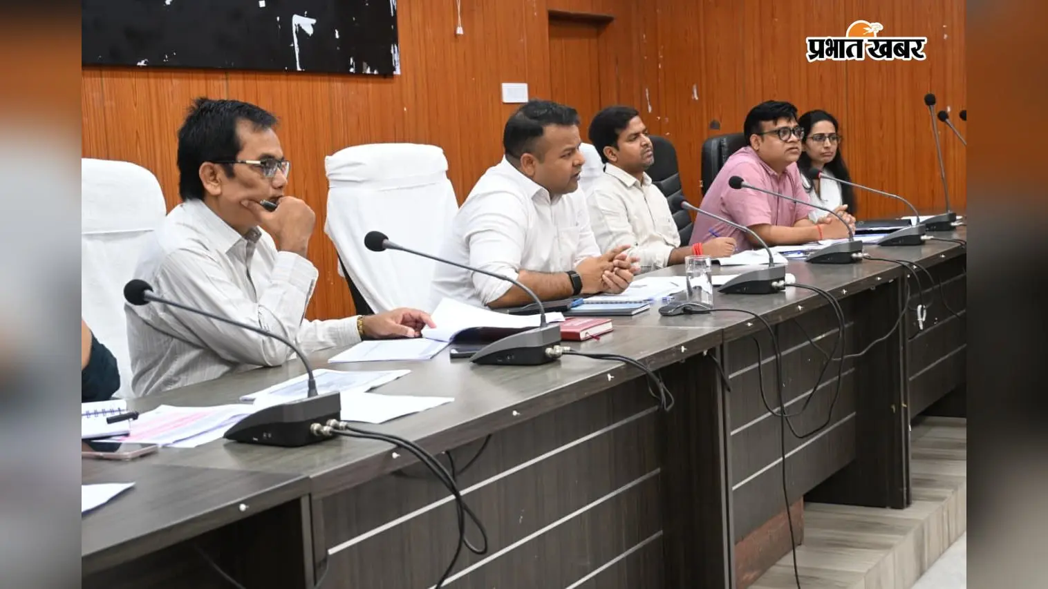 गोपालगंज DM का अधिकारियों को सख्त निर्देश, होटल में घरेलू सिलेंडर मिलने पर करिए एफआइआर
