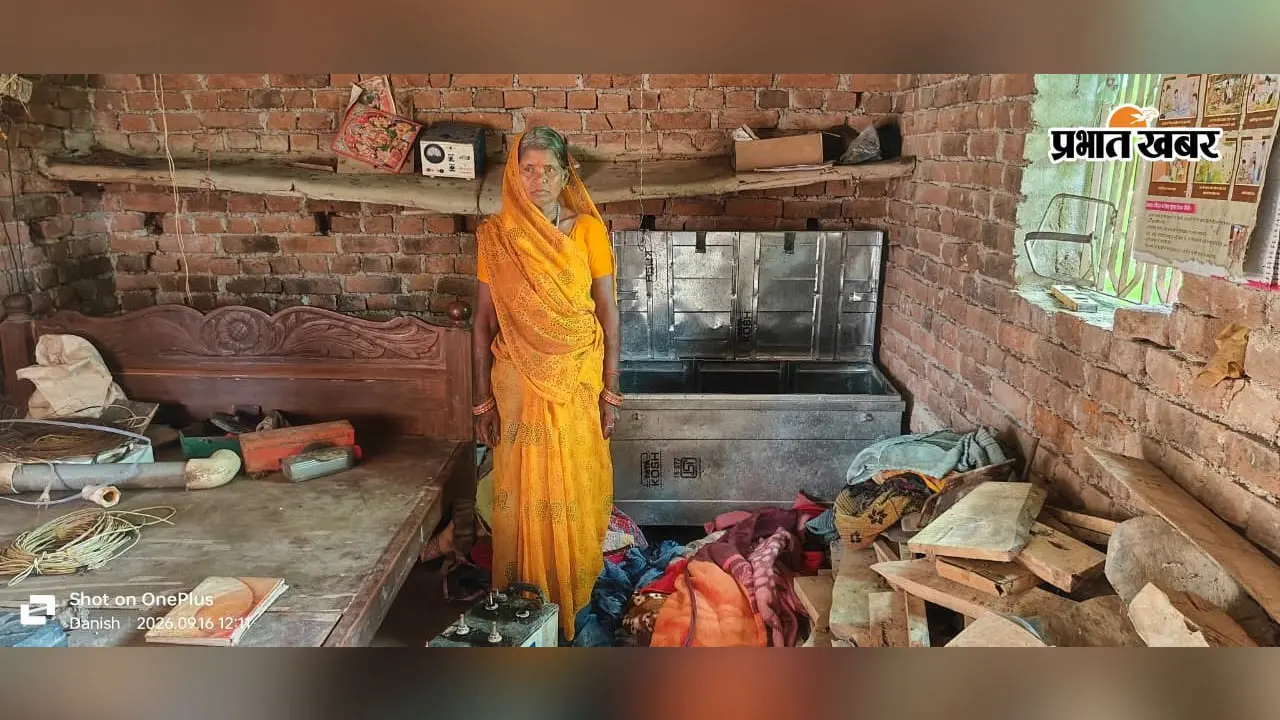 मरकच्चो में एक रात, तीन घरों में चोरी; 20 हजार नकद और चांदी के जेवर ले गये