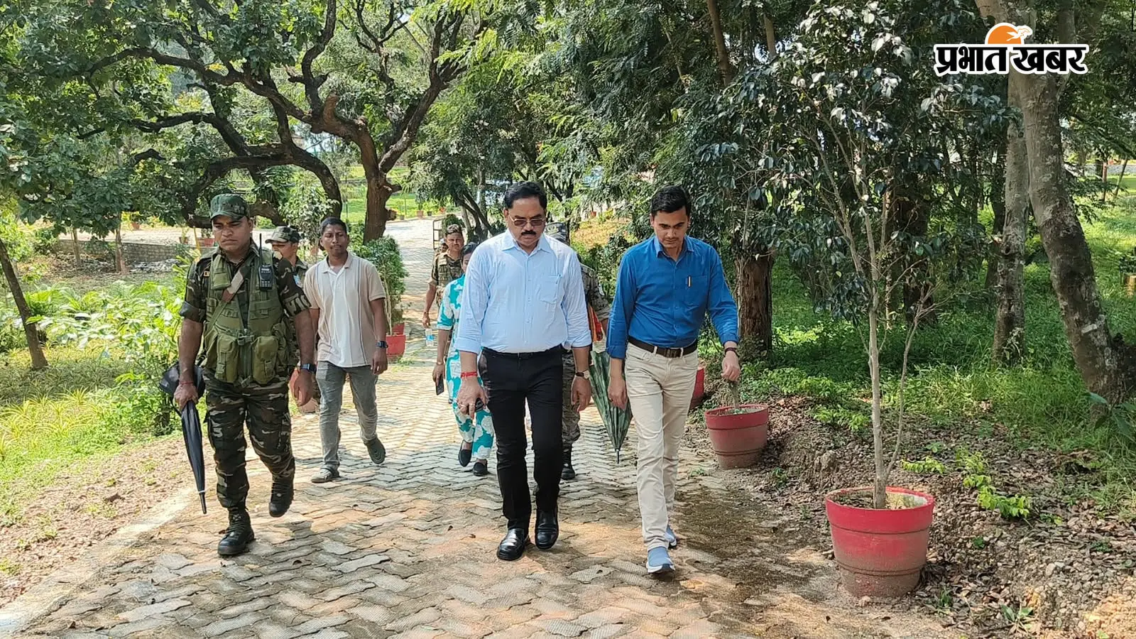 तर्री बायोडाइवर्सिटी पार्क का डीसी ने किया निरीक्षण, 80 से अधिक प्रजातियों के औषधीय पौधों का लिया जायजा