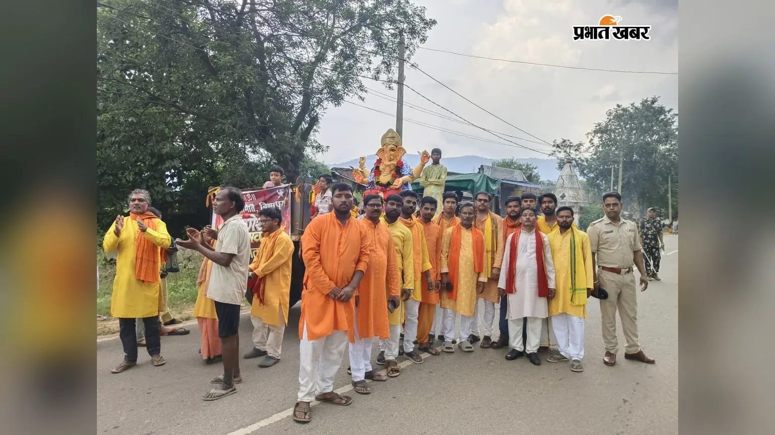 बिशुनपुर में श्रद्धा-भक्तिभाव के साथ गणेश प्रतिमा का विसर्जन