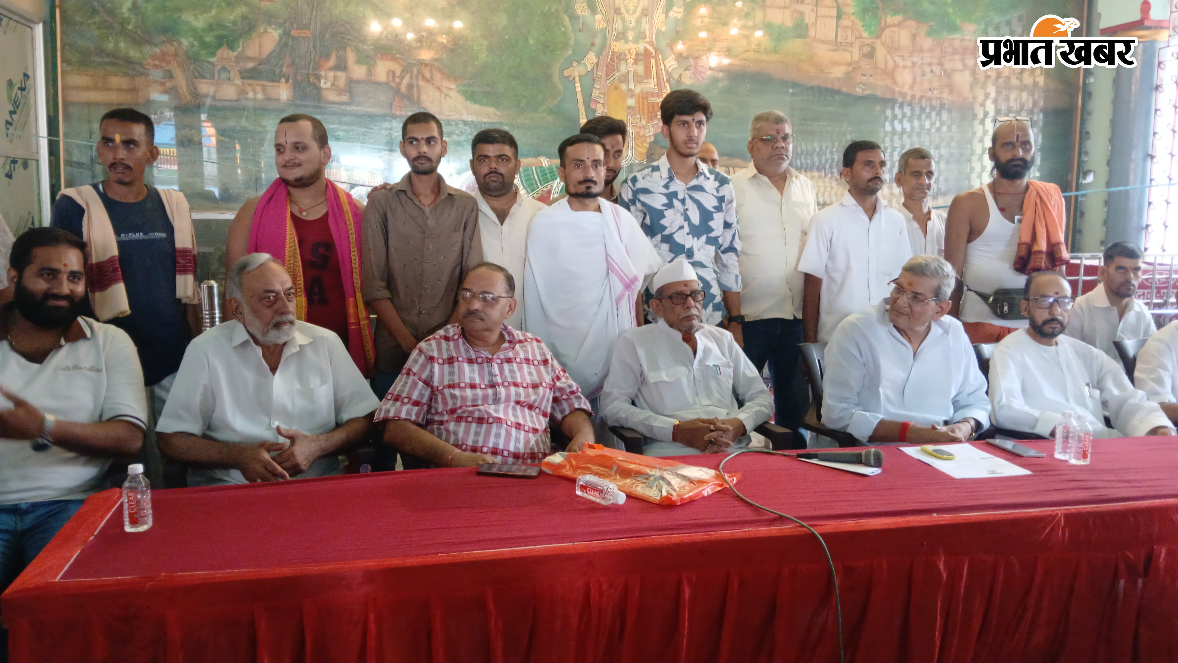 ऑनलाइन पिंडदान और टूरिज्म पैकेज के खिलाफ पंडा समाज का मोर्चा, कहा- श्रद्धा के कर्मकांड को कारोबार न बनाएं | Prabhat Khabar Network