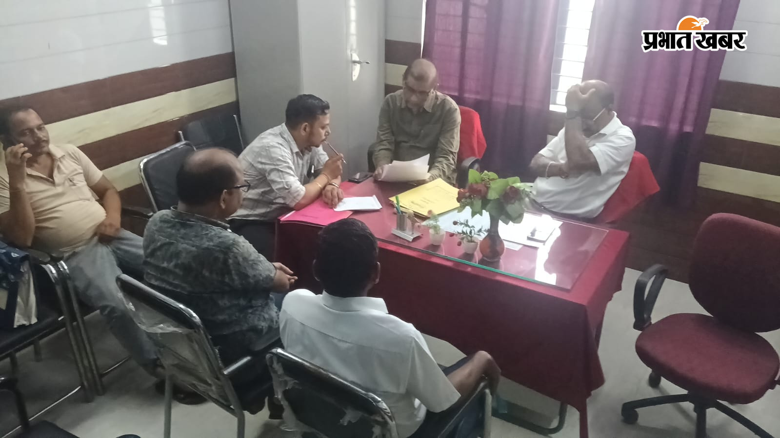 जांच टीम पहुंची दरौंदा सामुदायिक स्वास्थ्य केंद्र | Prabhat Khabar Network