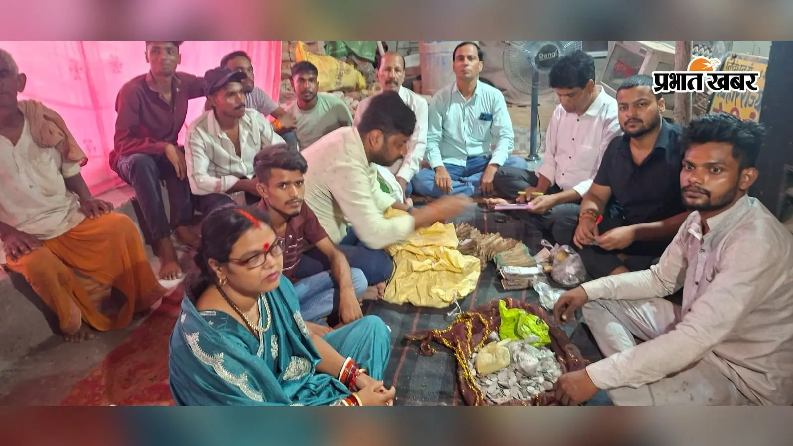 औरंगाबाद के ओबरा देवी मंदिर की खुली पुरानी दान पेटी: 1.27 लाख नकद, 144 चांदी की आंखें और सोने के जेवर निकले, मकराना के कारीगर संवारेंगे गर्भगृह