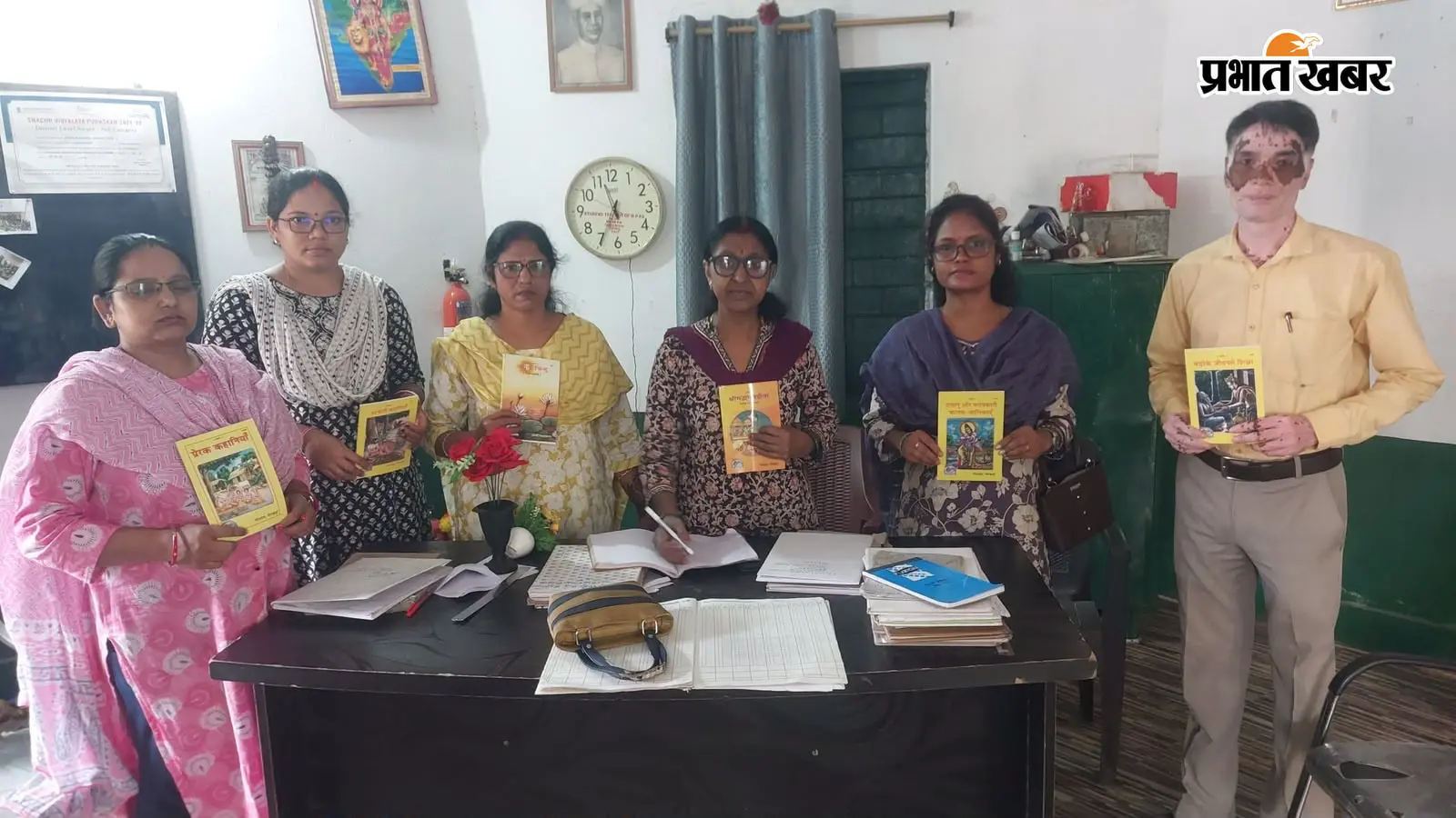 विद्यालय के पुस्तकालय के लिए शांतिधारा फाउंडेशन ने दी 40 पुस्तकें