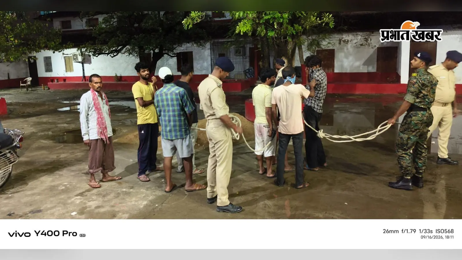 ऑर्केस्ट्रा की आड़ में नाबालिगों से घिनौना काम: मधुबनी पुलिस ने आधी रात मारा छापा, 40 बच्चियां मुक्त, 15 गिरफ्तार