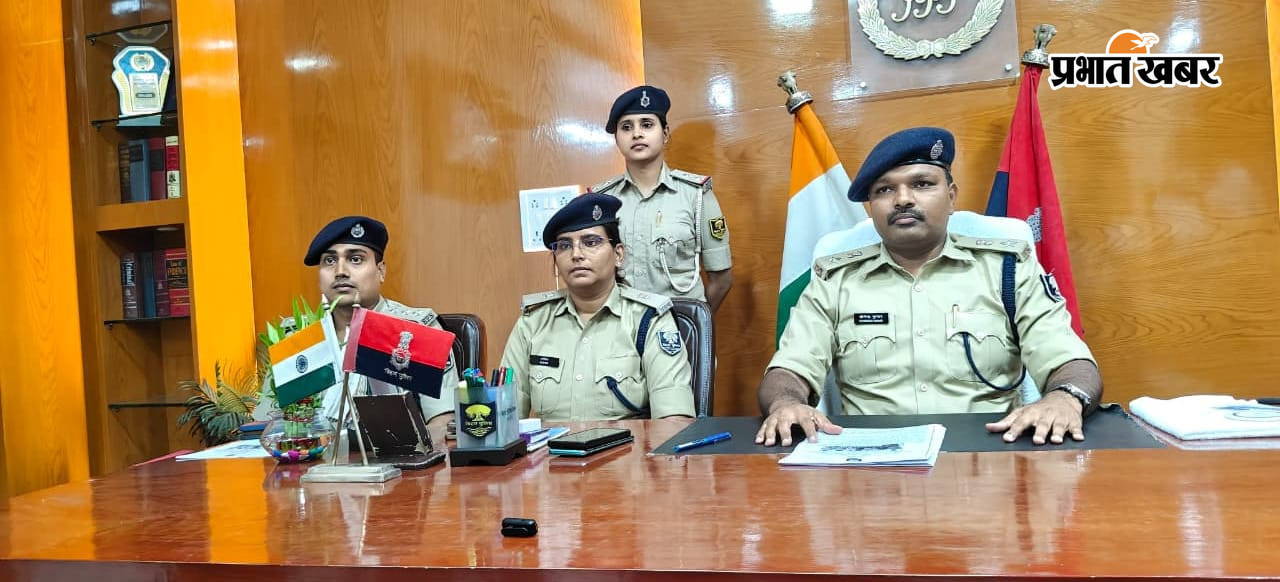 फोटो: 101परिचय: प्रेस को जानकारी देते एसएसपी योगेंद्र कुमार | Prabhat Khabar Network