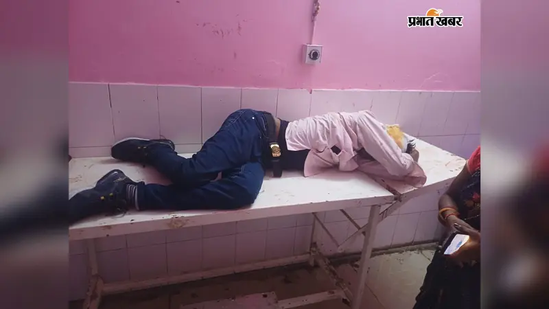 डुमरी में बाघ के कथित हमले से सहमे ग्रामीण: सिर में गहरे घाव के साथ युवक बेतिया रेफर, वन विभाग को नहीं मिला कोई पगमार्क