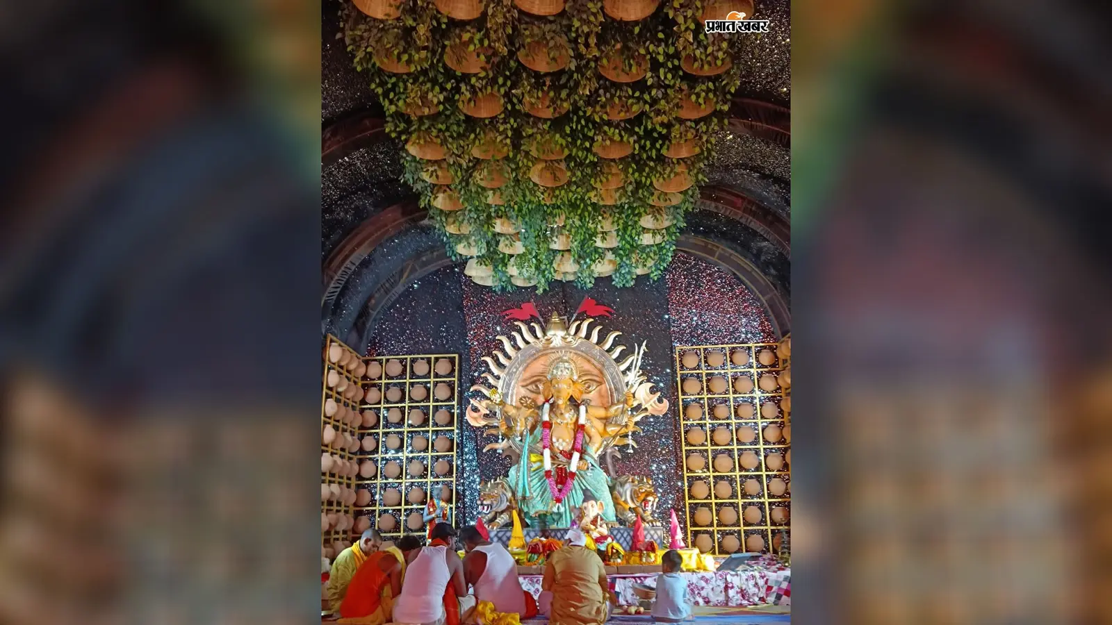 दाउदनगर में गणेशोत्सव की धूम, चार स्थानों पर सजे आकर्षक पूजा पंडाल; शाम की महाआरती में उमड़ रहे श्रद्धालु