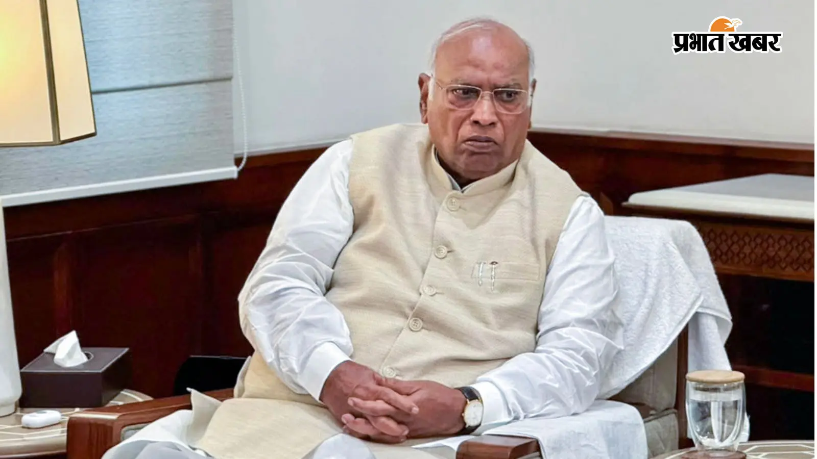 100% टैरिफ का खतरा: खरगे का पीएम मोदी पर तंज, कहा- UPI से H1-B वीजा तक सब दांव पर