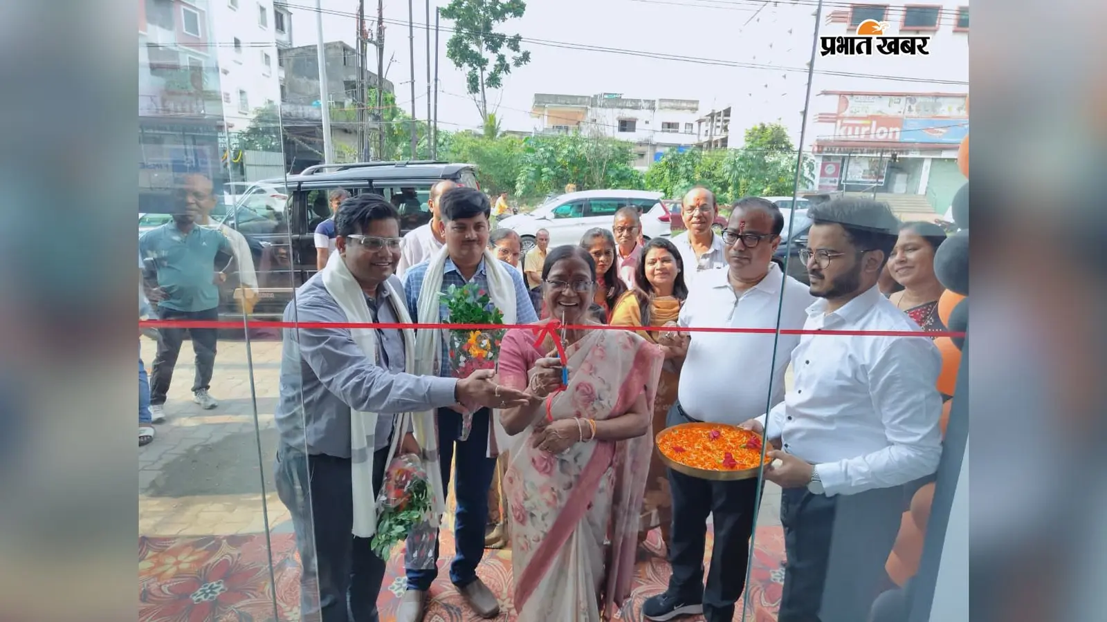 विश्वकर्मा पूजा पर गीता व्हील्स कस्टम्स में नई टायर दुकान का उद्घाटन, एक ही परिसर में कार से जुड़ी कई सुविधाएं