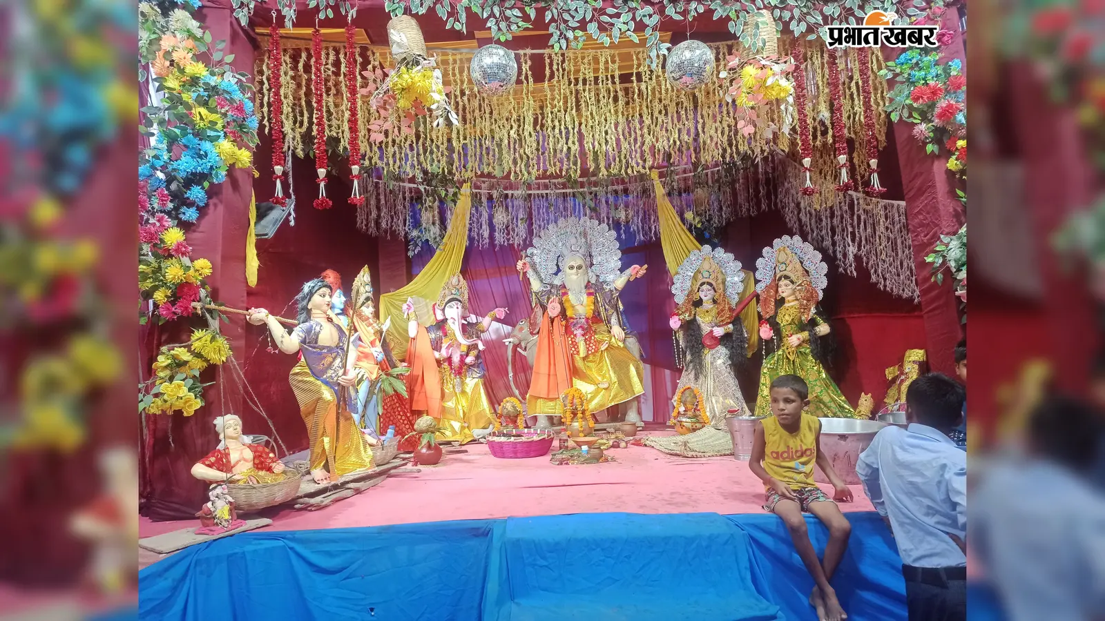 विश्वकर्मा पूजा पर निकली कलश शोभायात्रा, हनुमाननगर में मेले का भी आयोजन